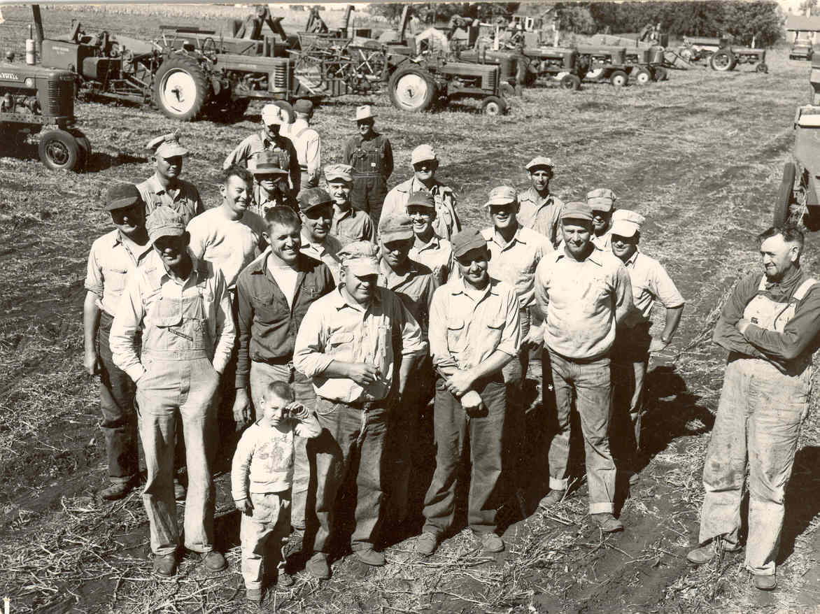 Members of the original faculty at the College of Farming.
